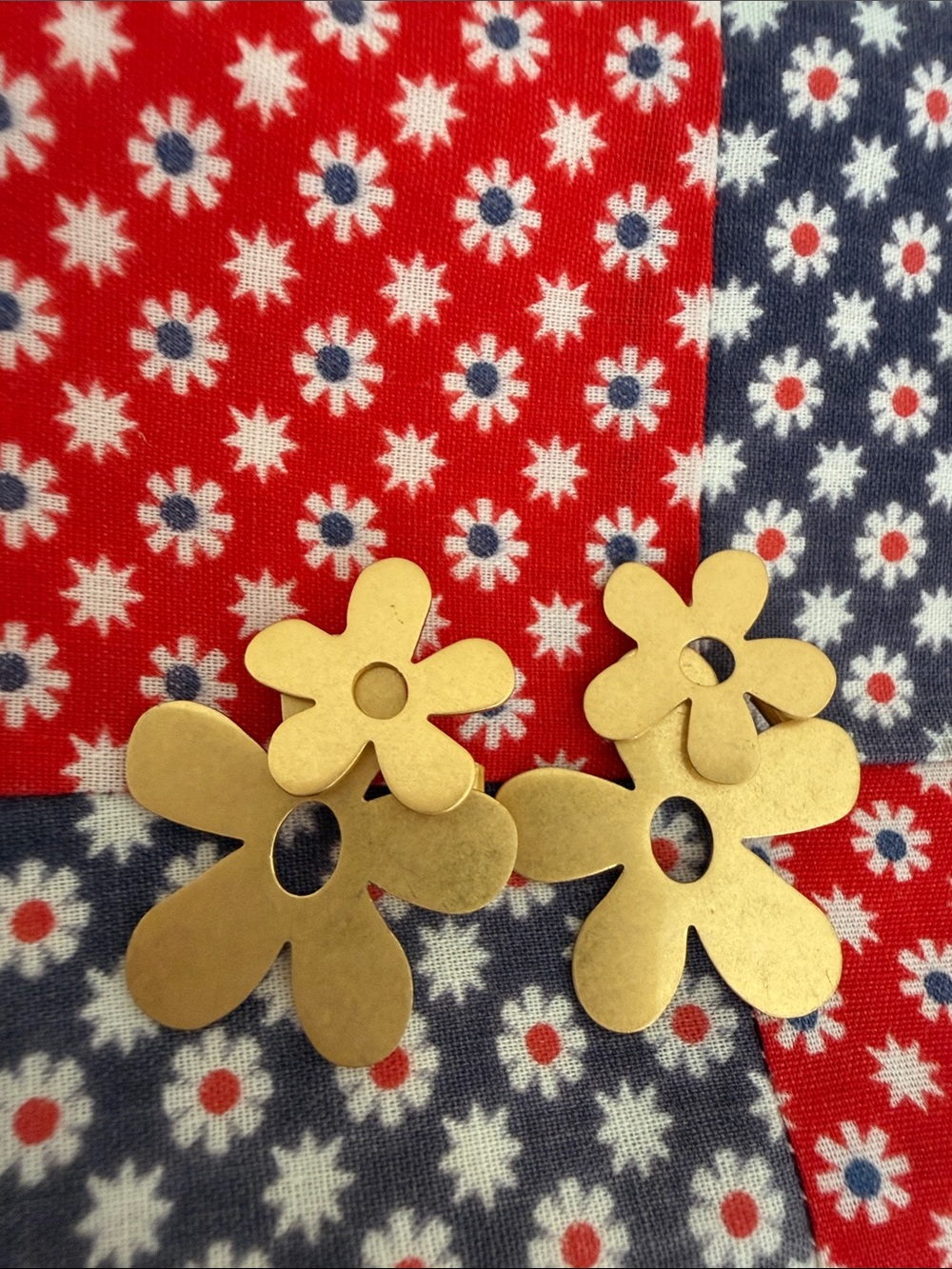 Madewell Adorable Matte Double Flower Drop Earrings Gold Tone